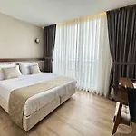 Hotel Operla Airport Hotels. Tm